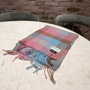 Suantrai of Ireland pastel Irish wool scarf nwt never worn